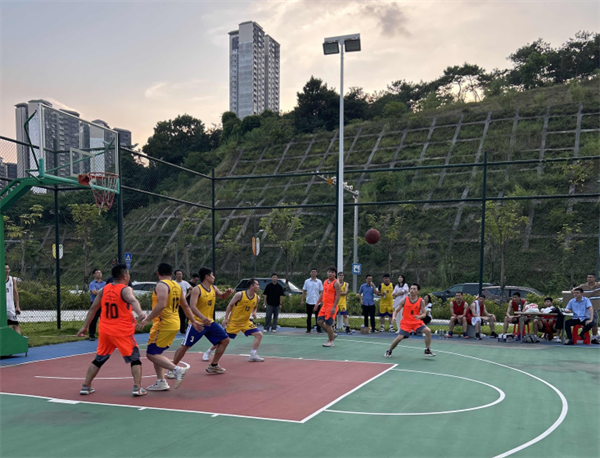 成人快猫网址时在低碳总部园中秋节篮球赛中勇夺冠军5