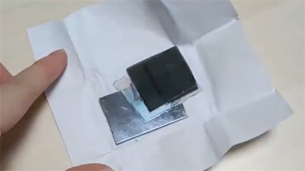 案例：YS6060分光测色仪测量镜片的颜色